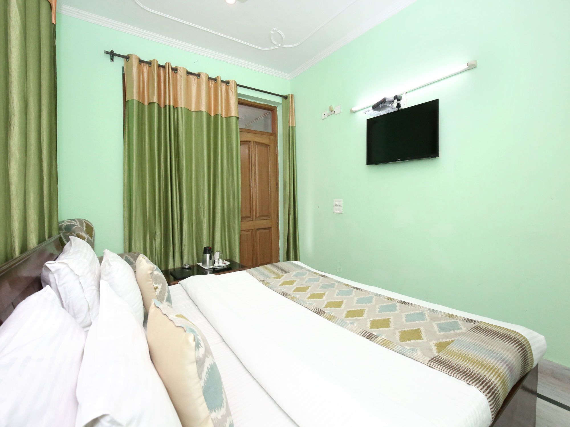 Oyo 6463 Hotel Dove Chandīgarh Zewnętrze zdjęcie